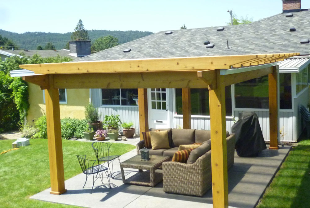 Pergola covered with twin wall
