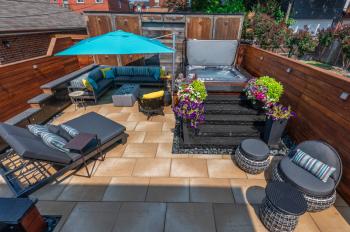 Beautiful deck with an Hydropool Hot Tub